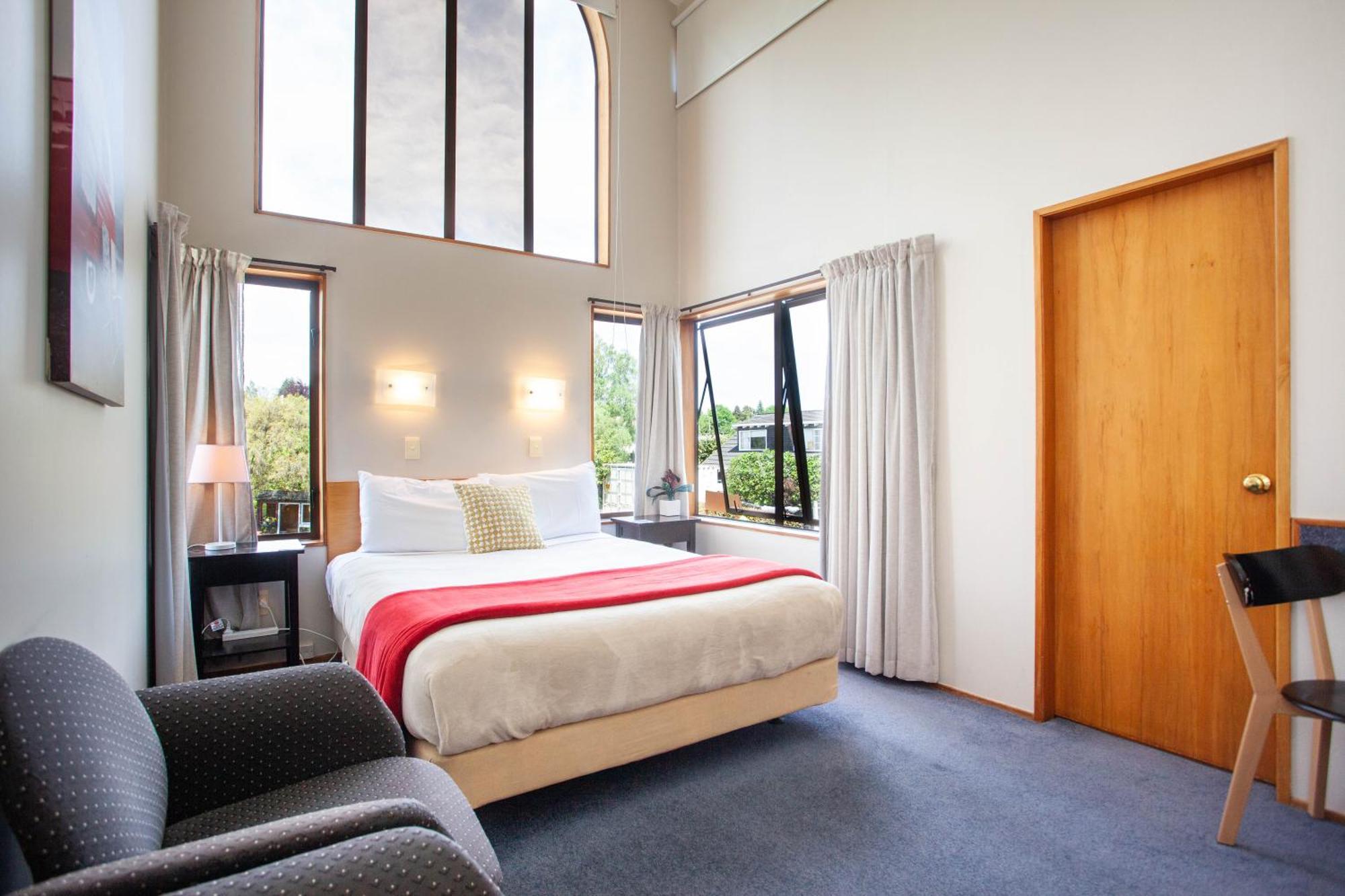 瀑布湖畔汽车旅馆 陶波 客房 照片 A room at the hotel