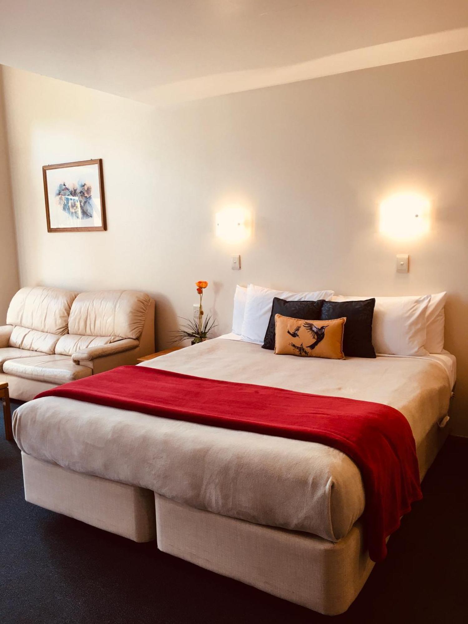瀑布湖畔汽车旅馆 陶波 外观 照片 A room at the hotel